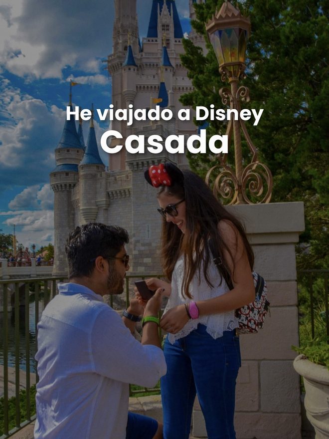 Pedida de mano de Dani Godinez frente al Castillo de Cenicienta en Magic Kingdom