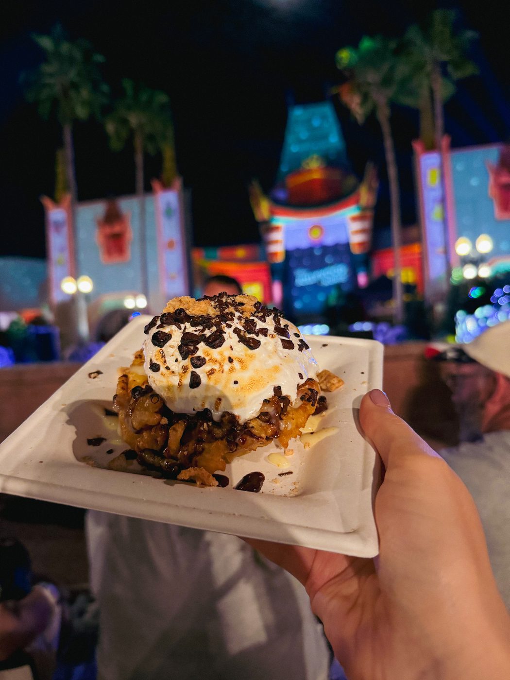 Postre especial de Jollywood Nights frente al Chinese Theater en Hollywood Studios.